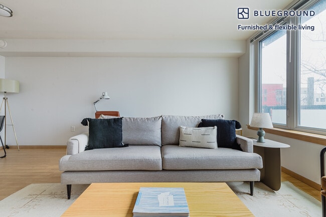 Photo - 708 6th Ave N Unit FL3-ID824