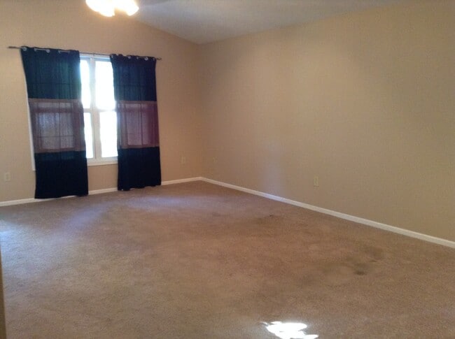 Photo - 515 W 3rd St