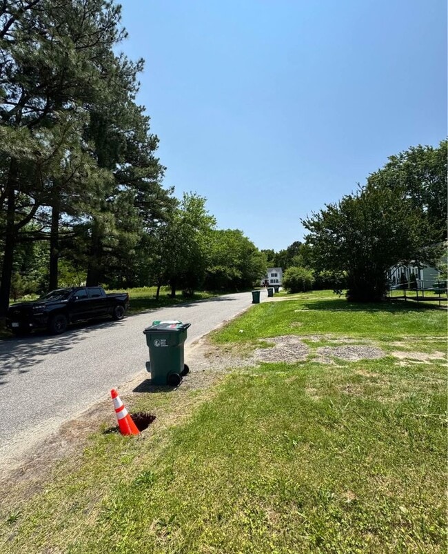 Photo - 4 bedroom 2 bath house in Henrico County! All appliances, laundry, central hvac, big yard
