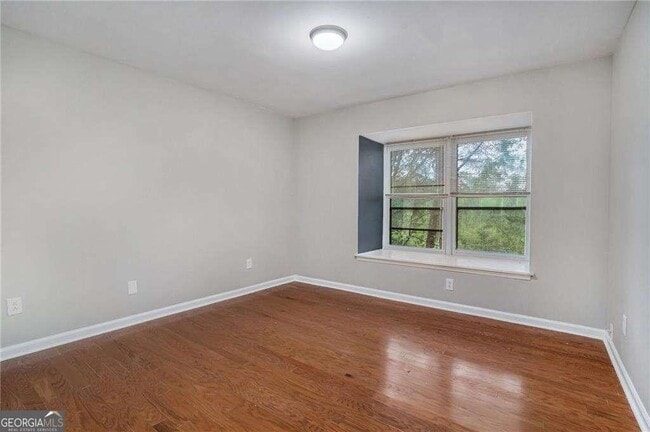 Photo - 122 Maison Pl NW