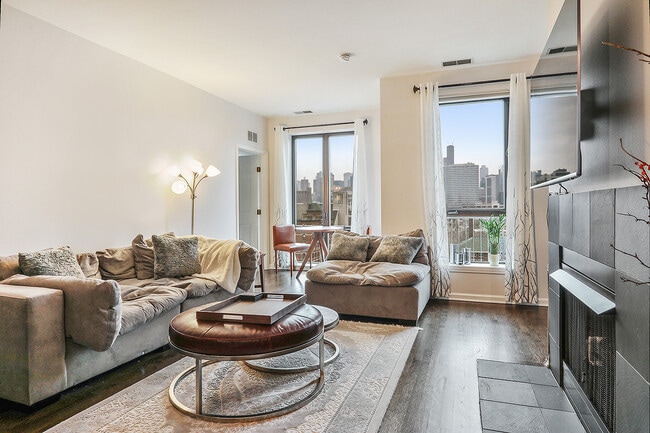 Photo - Luxury penthouse 2bd 1bth in Old Town