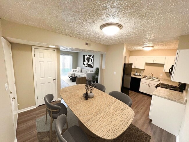 Photo - Beautiful Two Bedroom Apartment with W/D Connection! Unit 1808ES