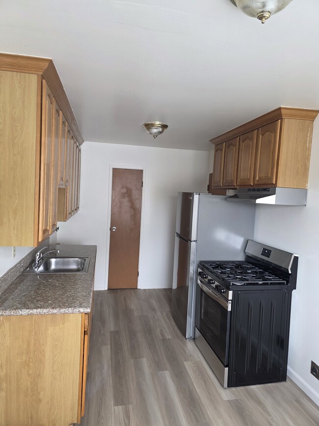 Photo - 6167 Mauritania Ave Unit C