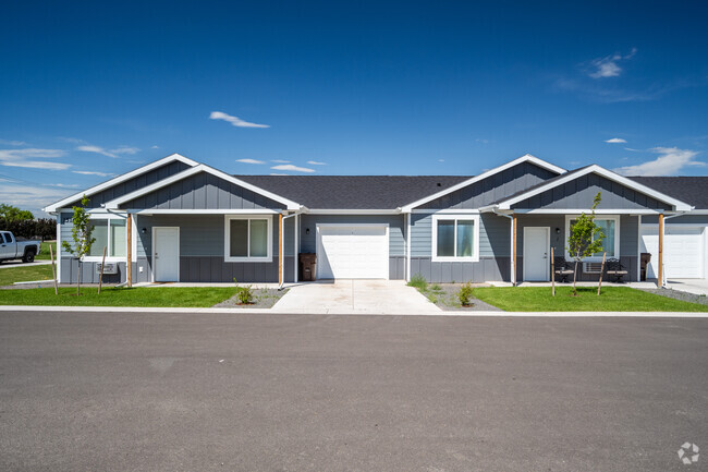 Private garage & driveway - Prosser Patio Home Apartments