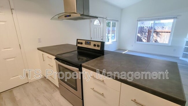 Photo - 10402 S White Rock Rd