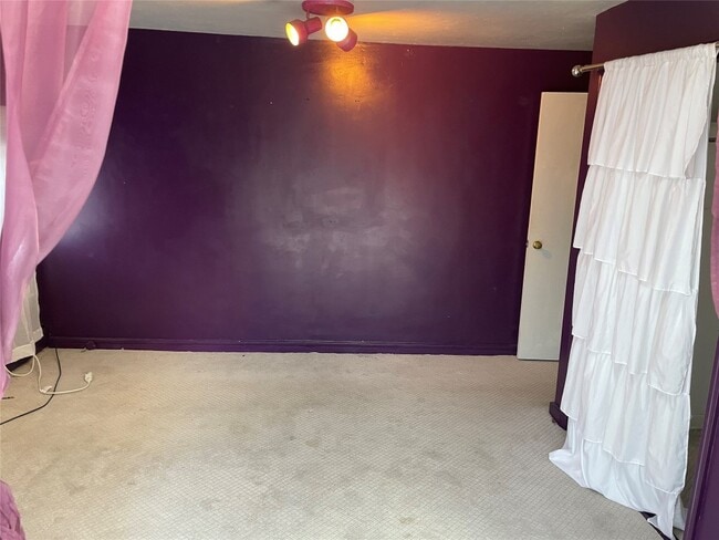 Photo - 504 Torrance Ave