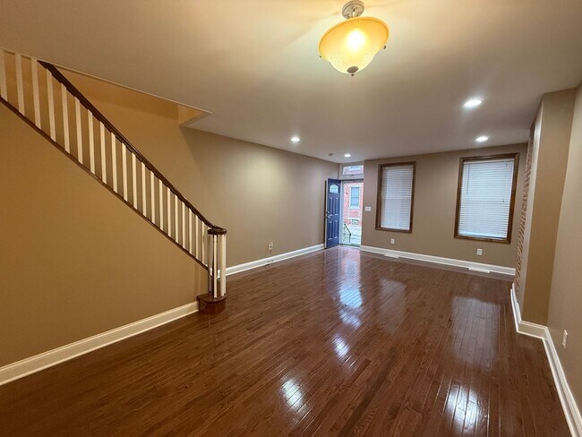 Photo - Charming South Philly Home in the Pennsport/Queen Village Area