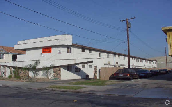 Elm Vista - Elm Vista Apartments