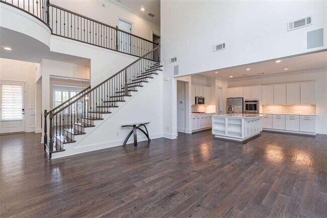 Photo - 829 Adler Ct