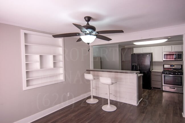 Photo - 4 Bedroom 2 Bathroom Located in Independence