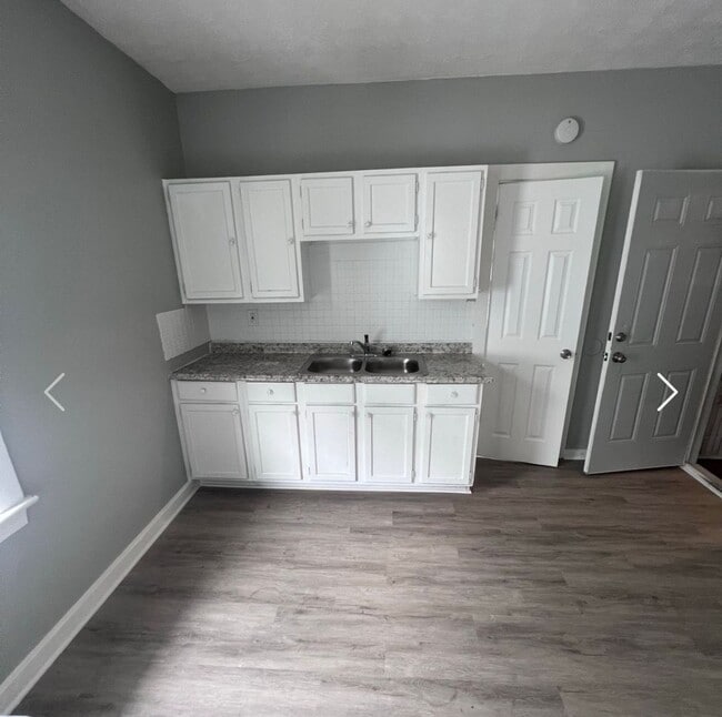 Photo - 3718 E 59th St Unidad UP