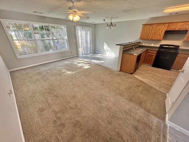 Photo - 1030 Chase Ln