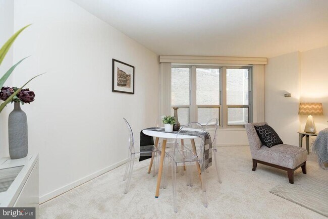 Photo - 224-30 W Rittenhouse Square Unit 602