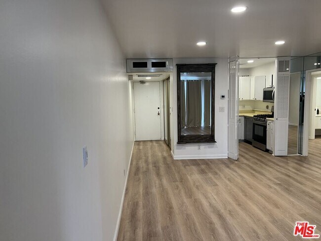 800 W 1st St Unidad 2607