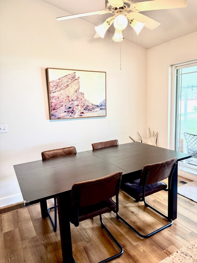 Photo - 1321 E Elderberry Cir