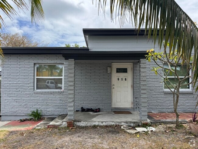 Building Photo - 616 49th St Rental