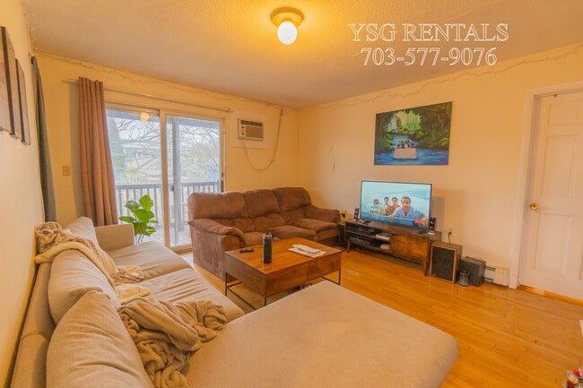 Photo - 260 Columbia St