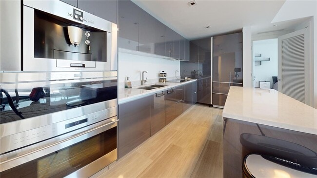 Building Photo - 1451 Brickell Ave Unit 1502