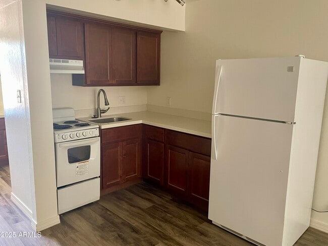 Photo - 2301 N 28th St Unidad 2