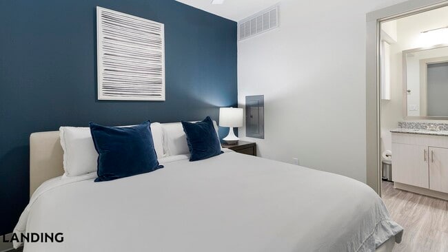 Photo - 3383 Cedarplaza Ln Unit 2215