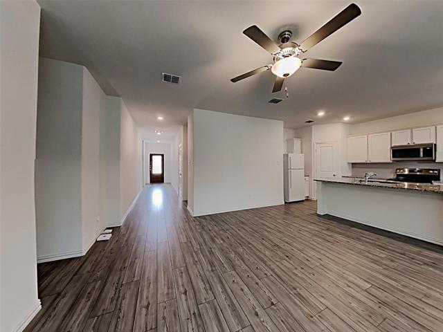 Photo - 629 Fitzroy Ln