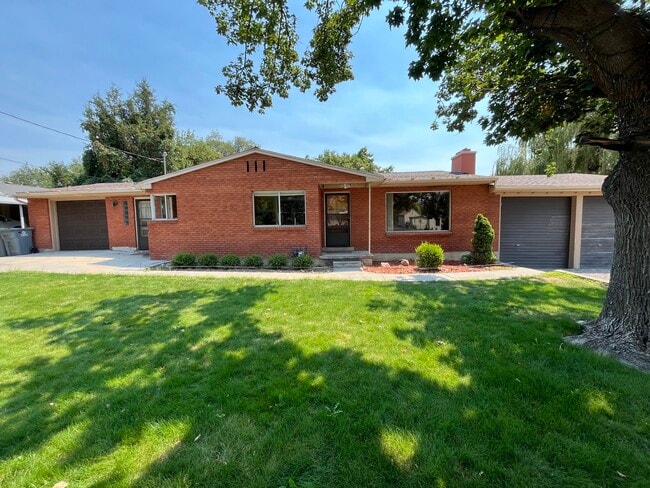 Building Photo - 640 E 300 N Rental
