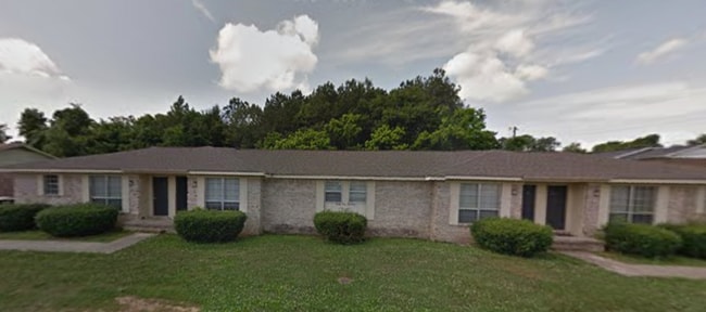 No Animals or Pets allowed - 2917 Vance Dr NW Unit # 2