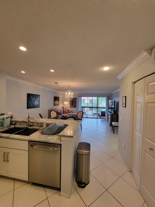 Photo - 2400 Feather Sound Dr Unidad 1126