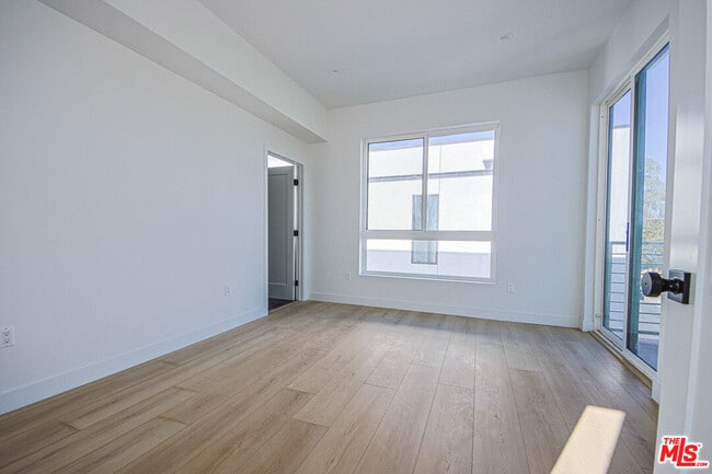 Photo - 6405 Odessa Ave