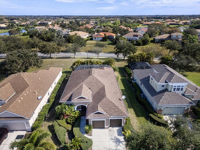 Photo - Furnished 3 Bedroom 2 bath POOL home in ga...