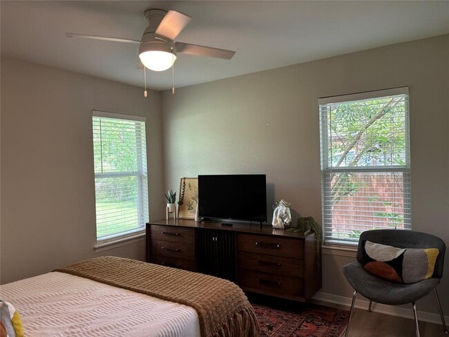 Photo - 3104 Birdwood Cir