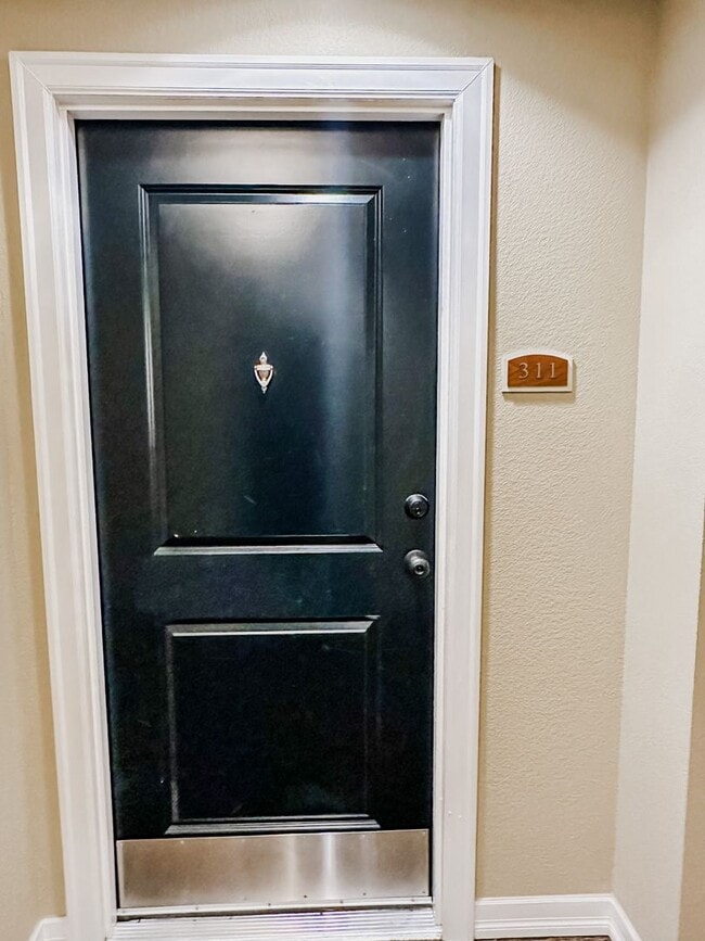 Photo - Amazing 2 Bedroom across from DU Unit 311