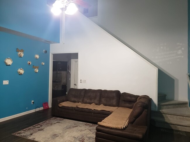 Photo - 6435 Whirlaway Dr