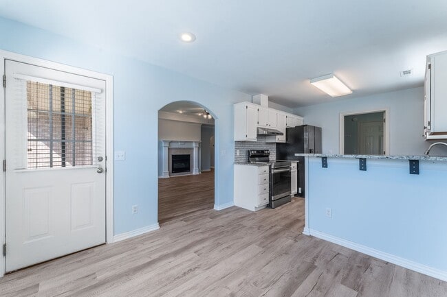 Photo - Cozy 3 Bedroom, 2 Bathroom Home with Firep...