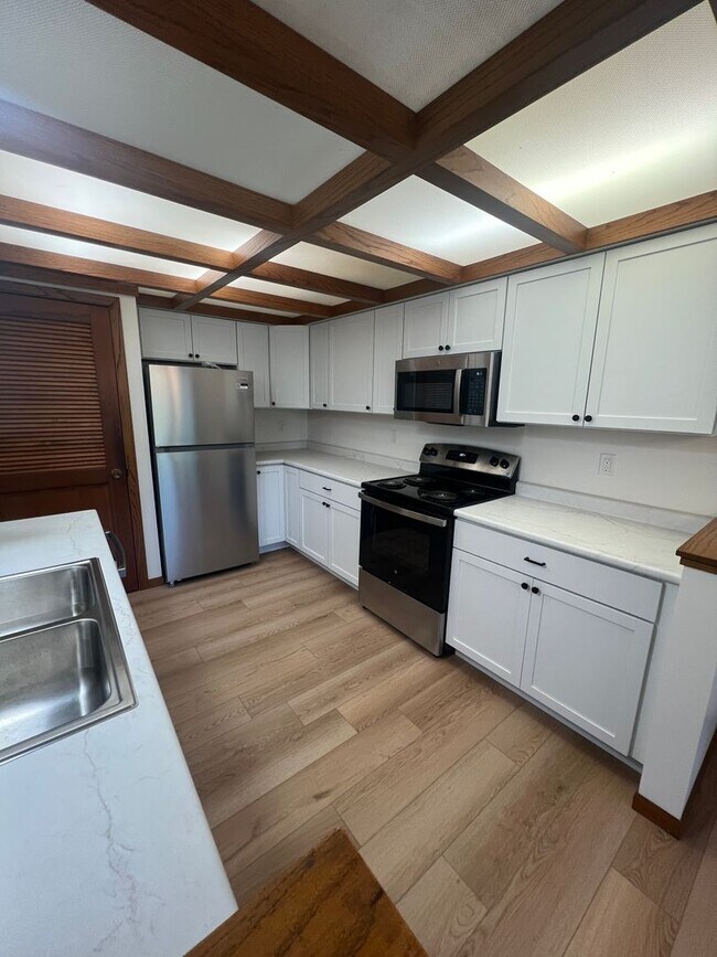 642-648 S 44th Avenue