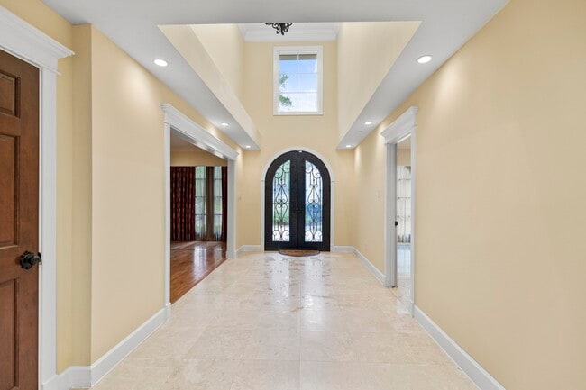 Photo - 11518 Summerhill Ln