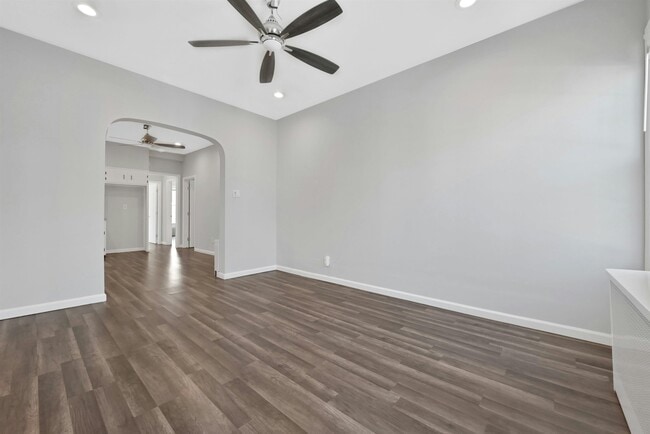 Photo - 2506 West St Unit 2