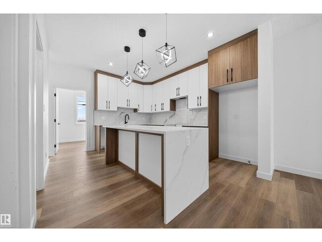 Building Photo - 5213-104A 104a St NW
