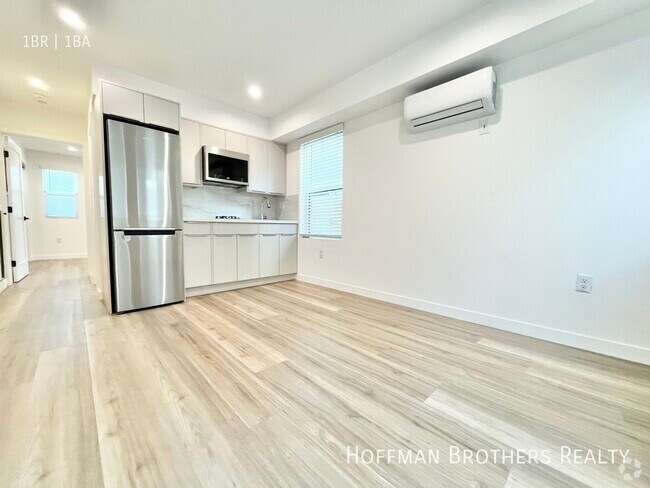 Building Photo - 1347 Seward St Unit A Rental