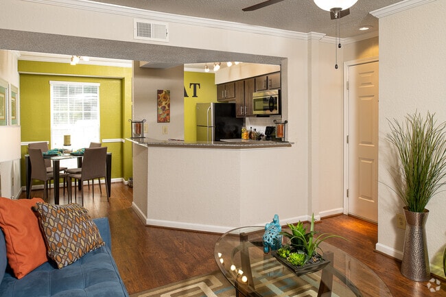 1BR - 1BA, 602SF