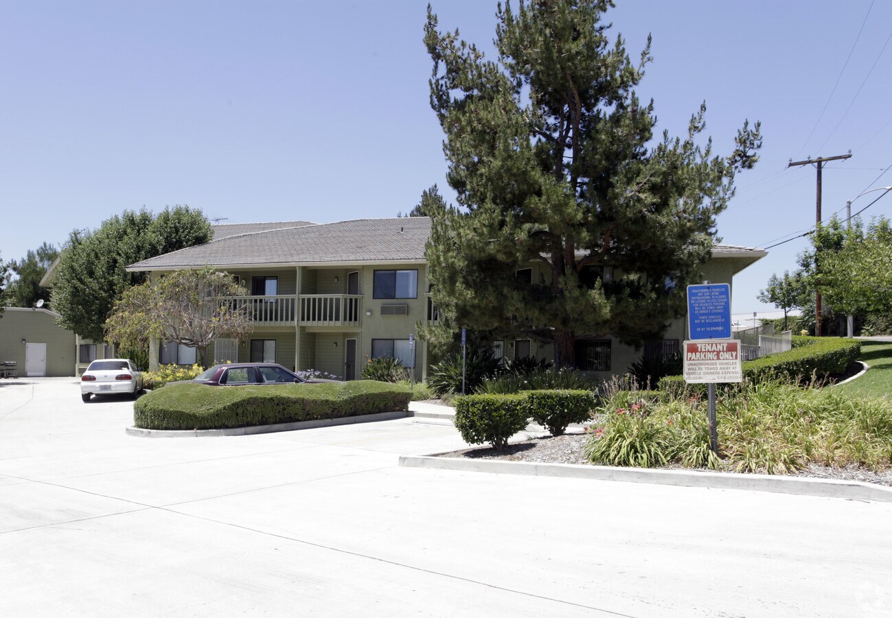 Truewood by Merrill, West Covina Apartments West Covina, CA