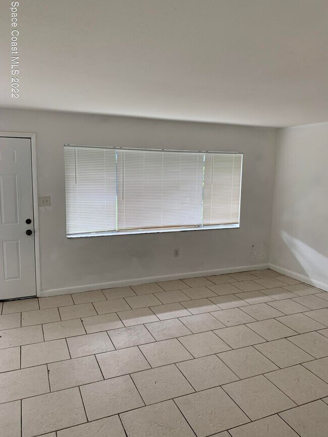 Photo - 180 Minna Ln