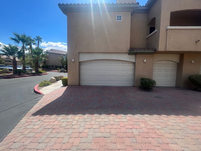 Guard Gated 2 Bedroom Condo - Red Hills in... - Guard Gated 2 Bedroom Condo - Red Hills in... Unit 201