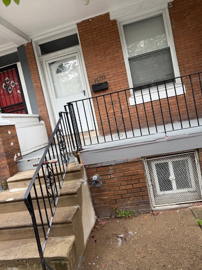 Photo - 1370 Narragansett St