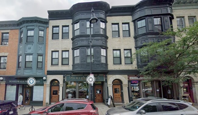 Building Photo - 1522 Tremont St Unit 3 Rental