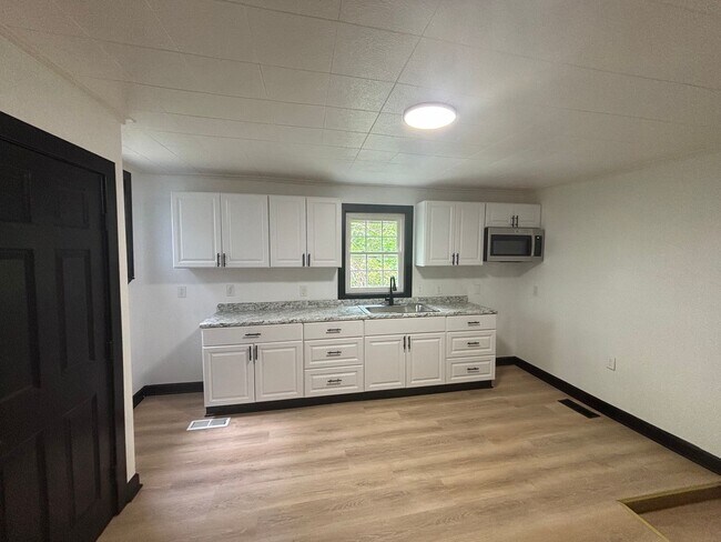 Photo - Beautiful 3 Bedroom, 2 Bathroom Home with Private Drive and Large Yard!