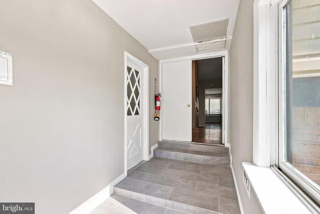 Photo - 109 Biscayne Ct