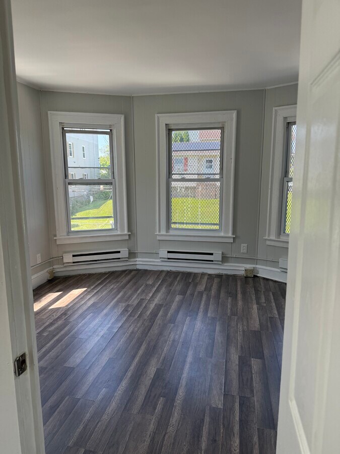 Photo - 42 Putnam St Unidad 1 Rental