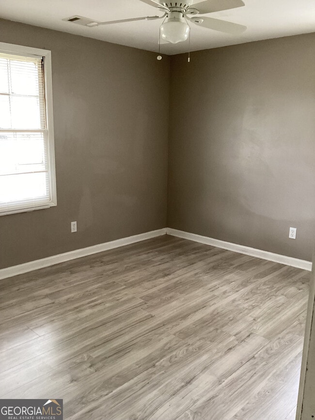 Photo - 545 Spring St