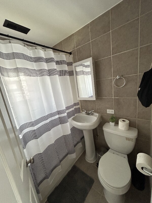 Photo - 3034 W Montrose Ave Unit 2